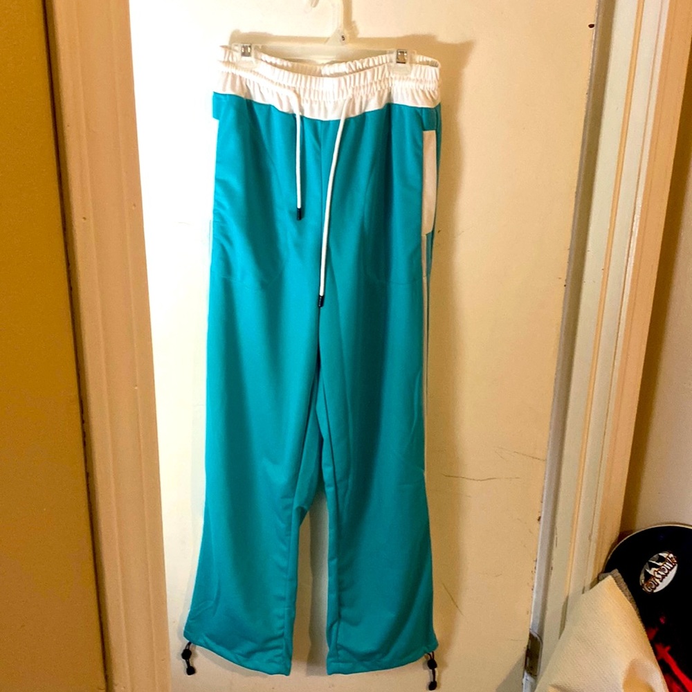 NWOT sykoora track pants sz s but fits like a m drawstring waist toggle ankle